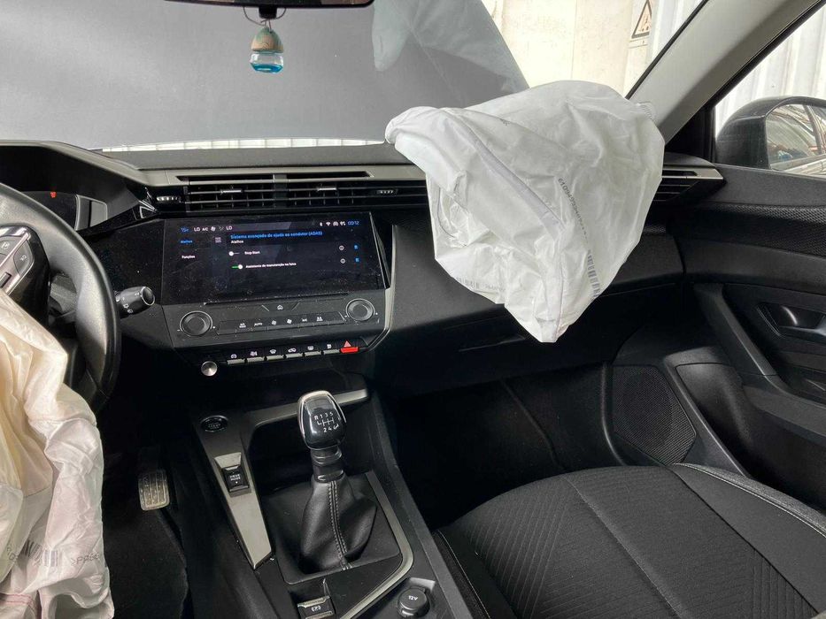 Salvado Peugeot 308 III 1.5D | 144.959KM | 2022