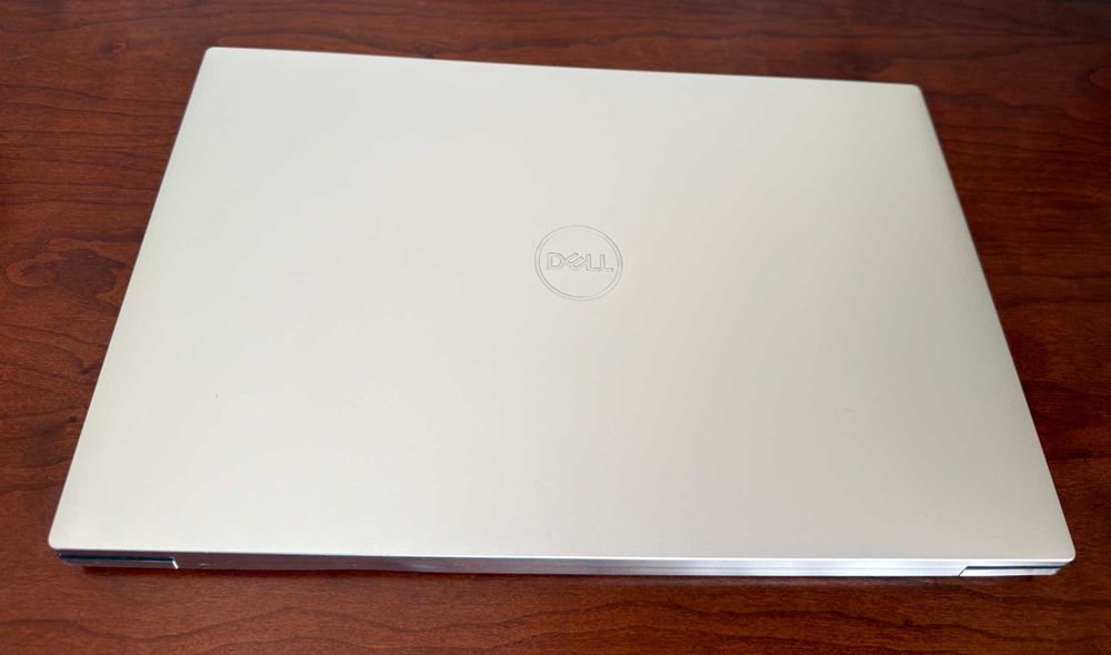 Dell XPS 17 9700|17.3"FullHD+|i7-10750H|32G Ram|Ssd 1Tb|GTX1650 Ti 4Gb