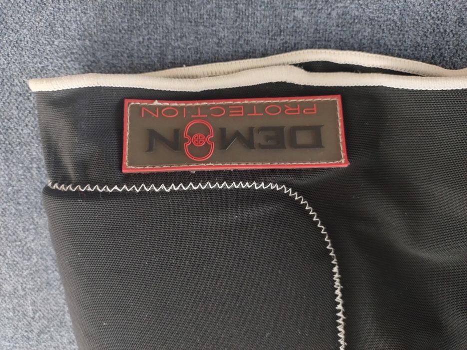 Odzież ochronna na snowboard/crossa