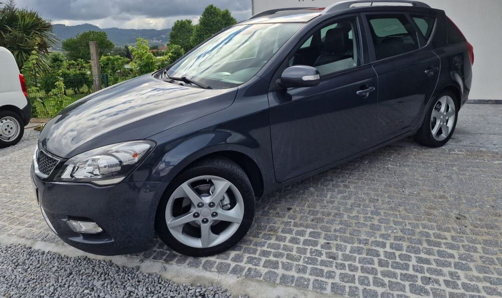 Kia ceed sw 1.6 crdi 2010