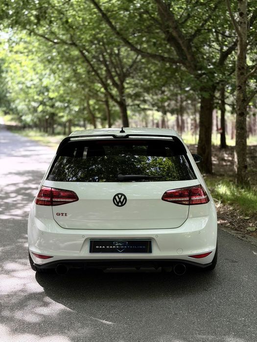 VW Golf GTI Performance BlueMotion DSG