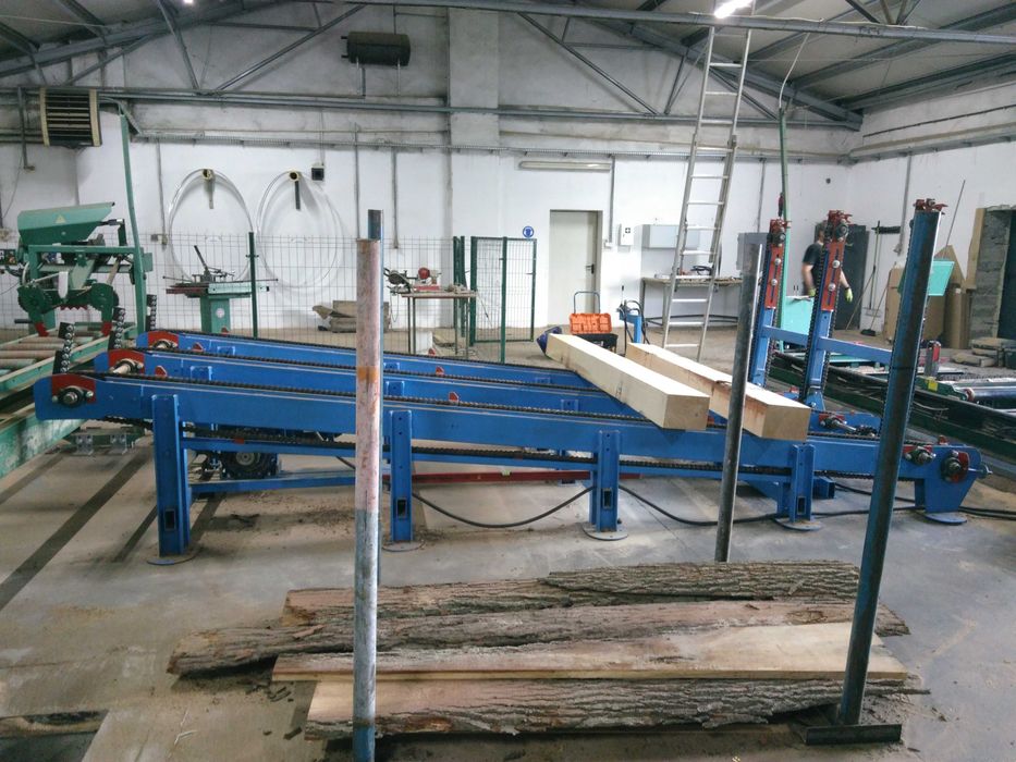 Podajnik drewna zasobnik traka rampa załadowcza