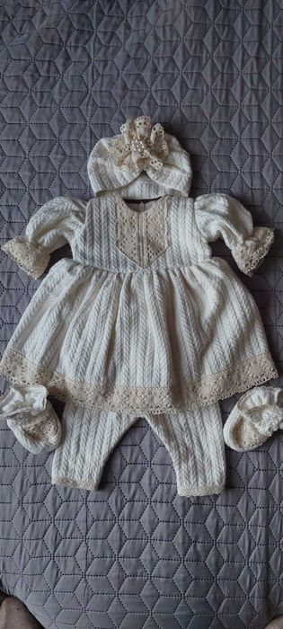 Теплий Набір для хрещення дівчинки. Плаття, штанці, шапочка, пінетики