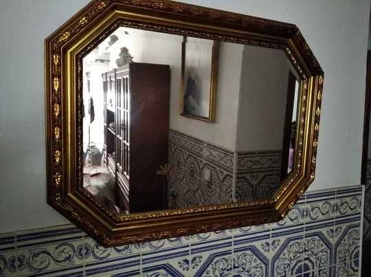 Espelho grande clássico de sala