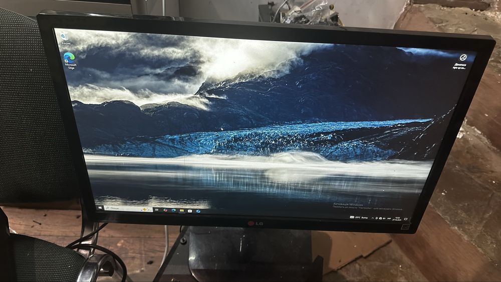 Монитор LG 23" (23MP57D-P) IPS  полосы