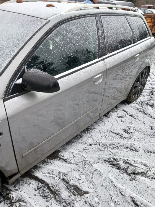 Audi A 4 b6  Drzwi