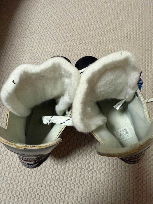 Хокейні ковзани 40р.