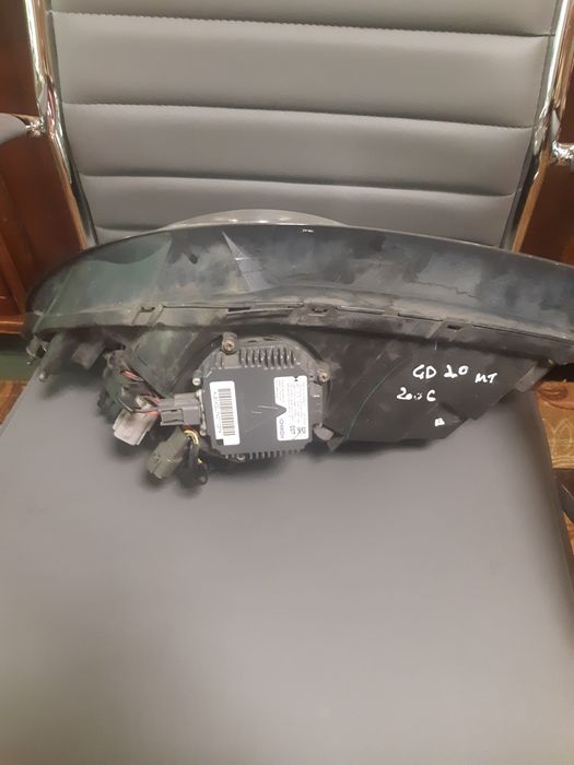 Правая фара ксенон субару импреза 2005-2007 (лиса)