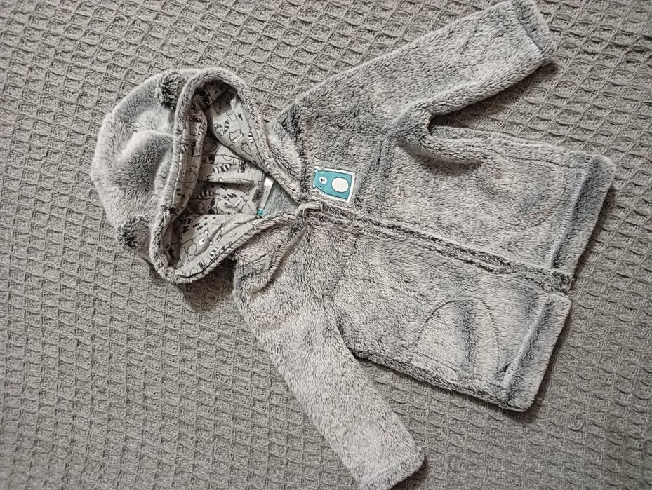 Bluza dla chłopca rozmiar 74