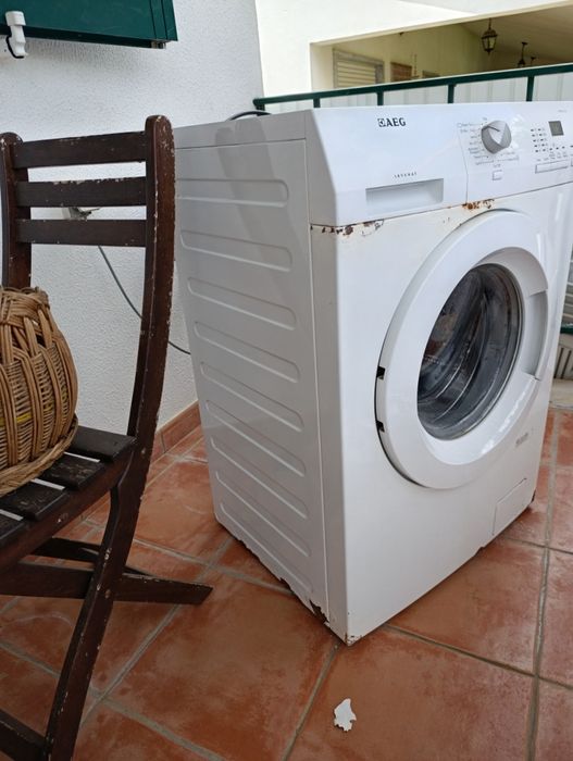 Máquina de lavar roupa AEG