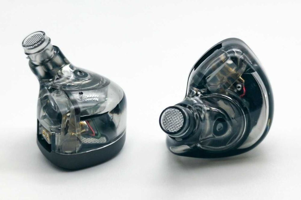 Навушники CCA FLA Нові, Оригінал, Запаковані, Без Мікрофону.