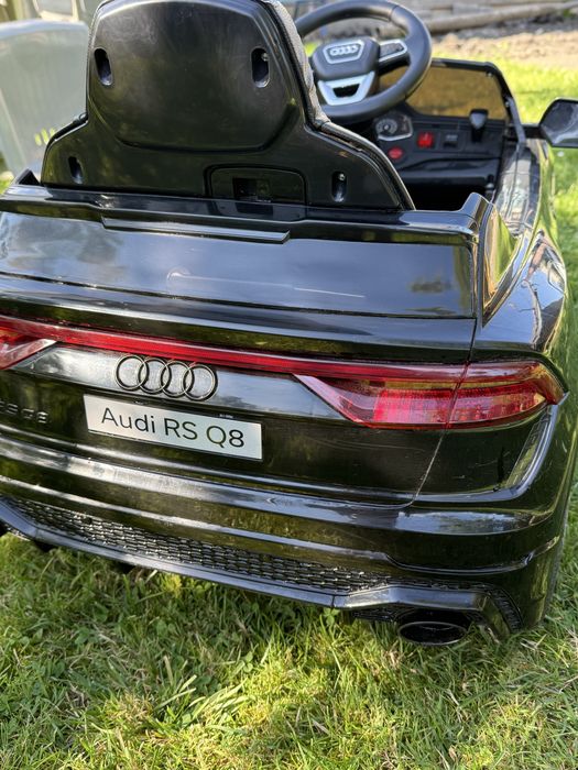Дитячий електромобіль Audi