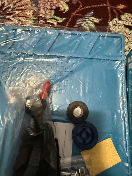 Zestaw do lutowania - mata elektrostatyczna z magnesami, litownica