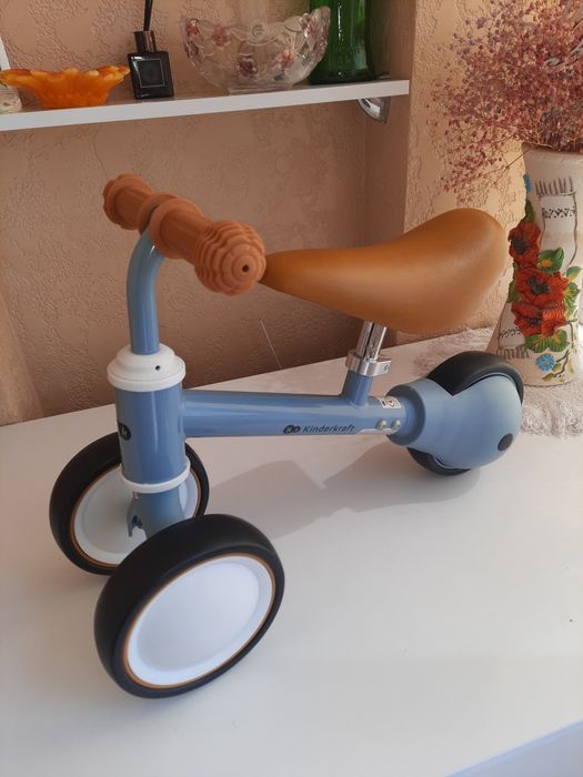 Велобіг Kinderkraft