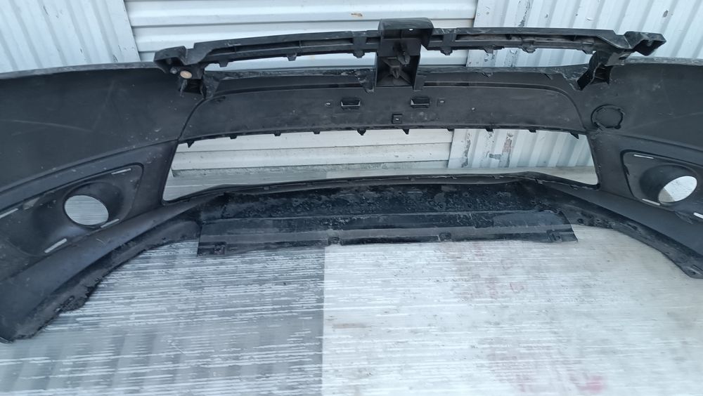 Vendo parachoque de frente Dacia Sandero ano 2013/16