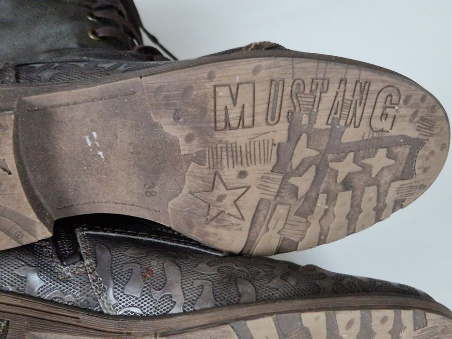 Buty skórzane Kozaki damskie  Mustang rozm.38