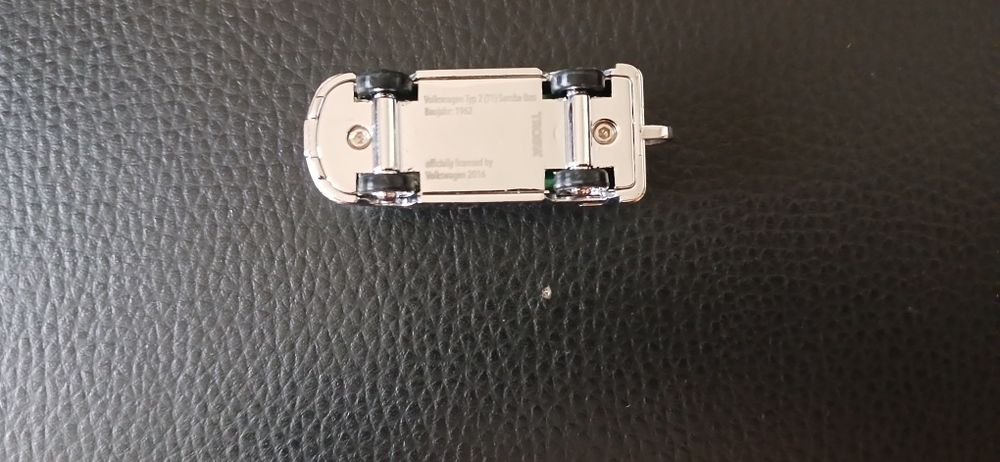 Продам брелок Volkswagen