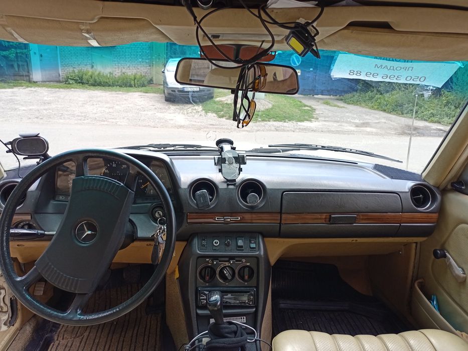 Мерседес 123 200D