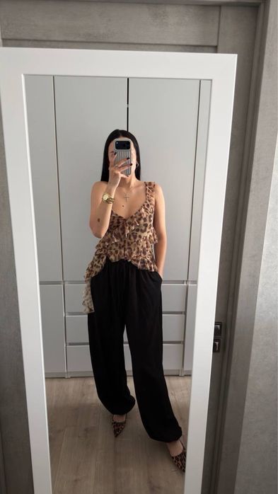 Майка топ лео від Zara