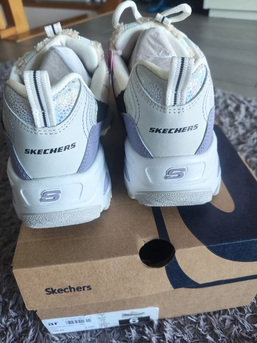 Vende-se tênis novos da marca skechers originais para mulher