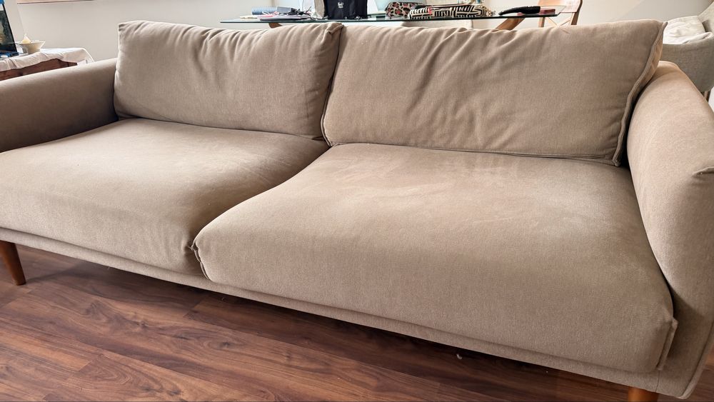 Sofá de dois lugares - comprado na Area