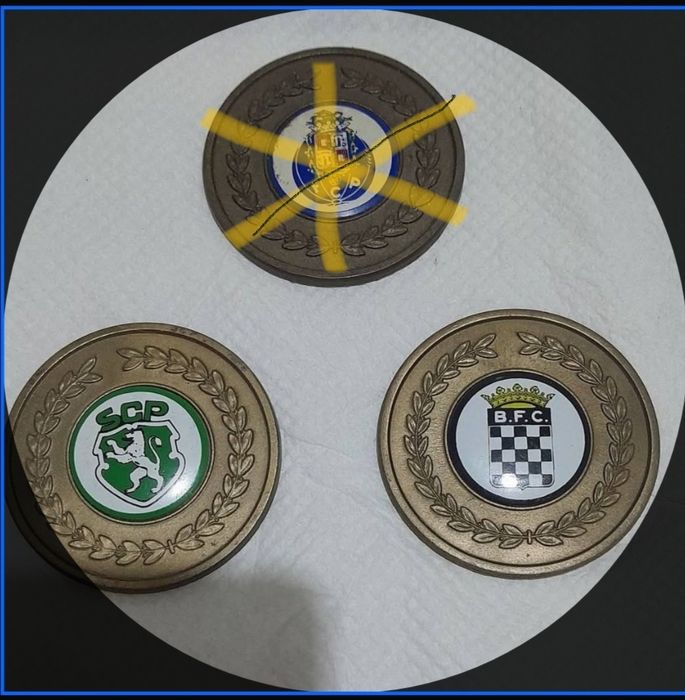 Duas  medalhas em bronze