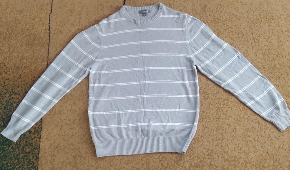 Светр для підлітка