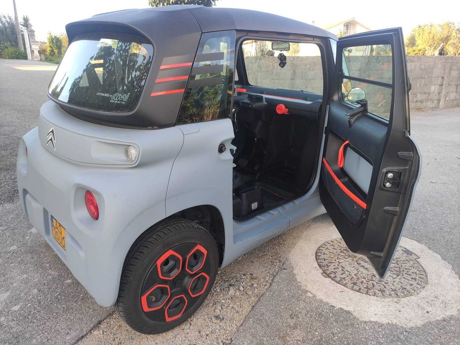 Citroen Ami Laranja elétrico