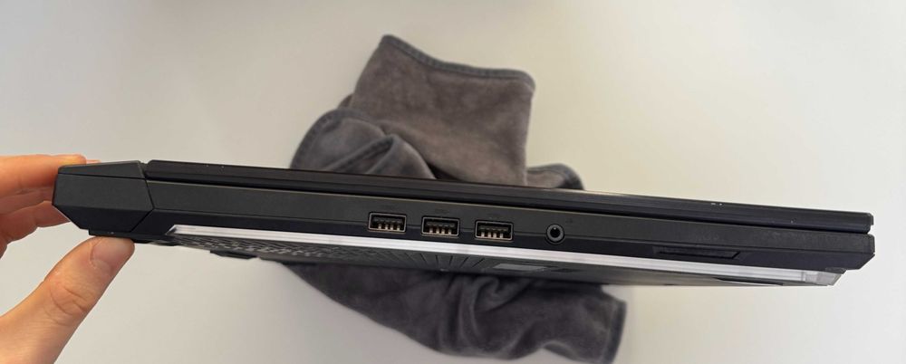 ASUS ROG Strix G731GW RTX 2070 | i7-9750H | 17,3 | 16 GB RAM | 512 GB