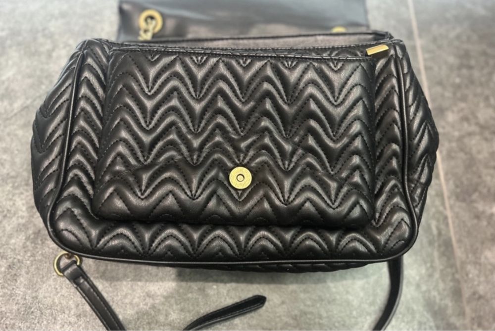 Czarna torebka PINKO na ramie