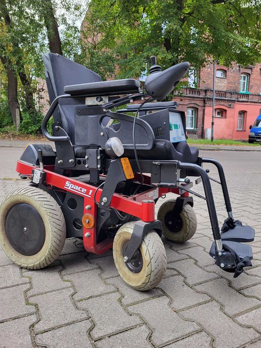 Wozek inwalidzki elektryczny space1