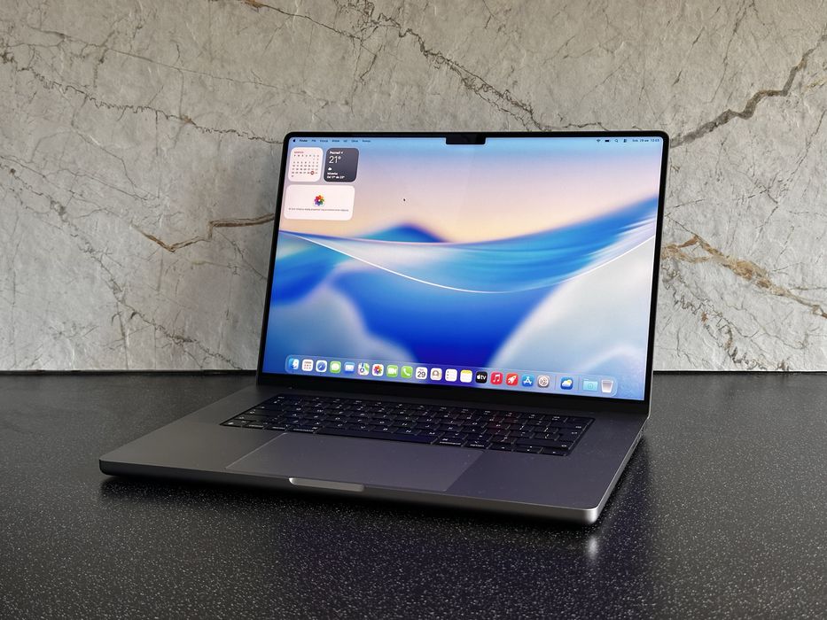 Laptop MacBook Pro 16" M1 Pro / 32 GB RAM / 512 GB SSD / Sprzęt do pracy i grafiki