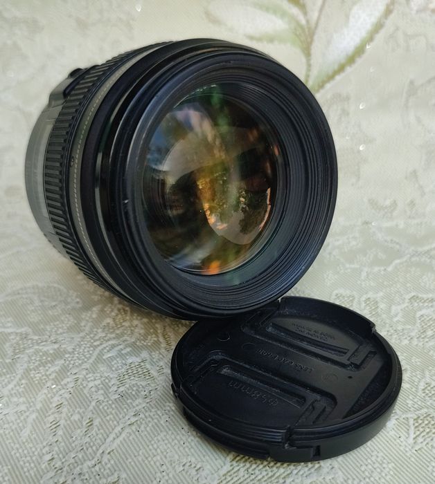 Canon EF 85мм ф1.8