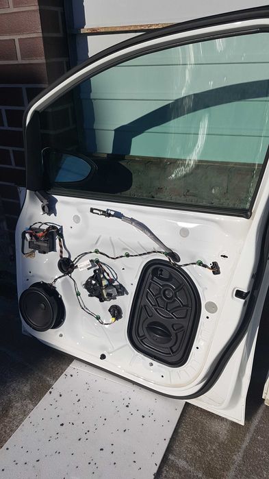 Drzwi Touran III (2015-) 5TA Białe