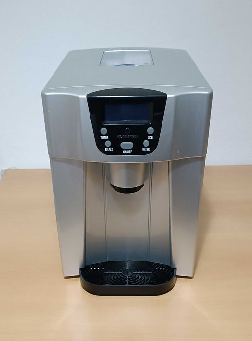 Máquina de gelo com dispensador de água fria