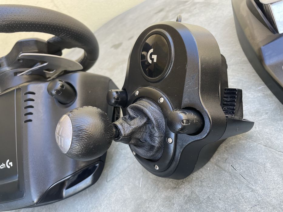 Logitech G29 + Shifter (PS5/PS4/PC)