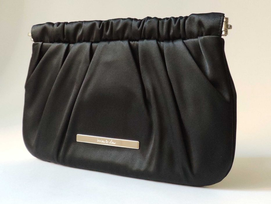 Carteira pochete clutch em cetim preto, Bimba y Lola festa