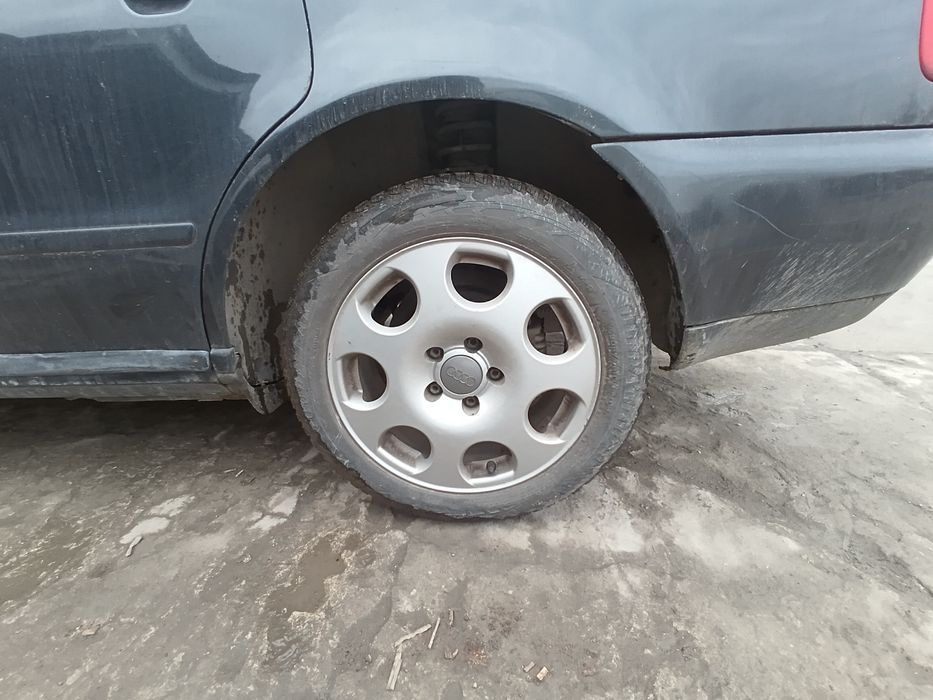 Audi a4 B5 sedan 1.8 b LPG gaz 1997r 125 km