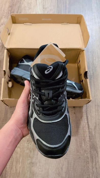 Asics NYC GEL grey
