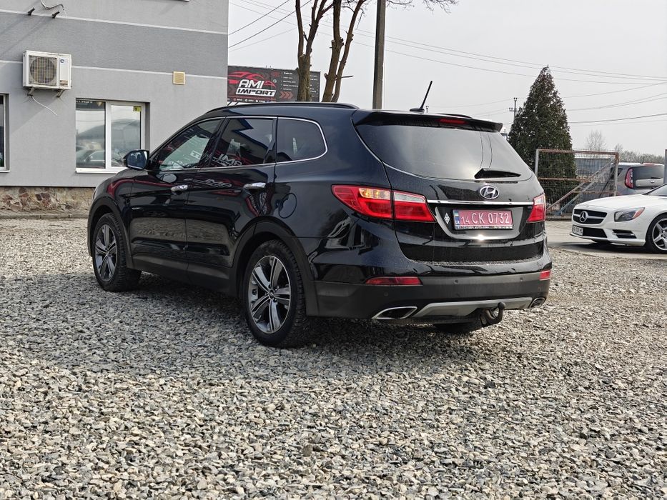 Hyundai Grand Santa Fe