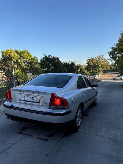 Volvo S60 t5 250cv