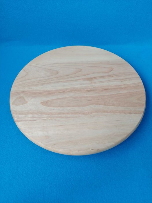 Дерев'яна підставка, що обертається, для страв торту тістечок нарізки