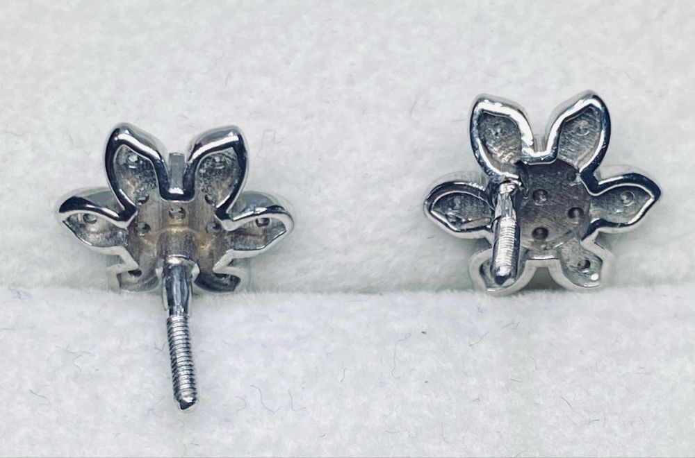 Новые золотые серьги с натуральными бриллиантами 2,98 г