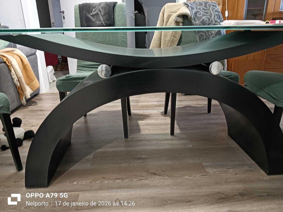 Mesa de Jantar em vidro