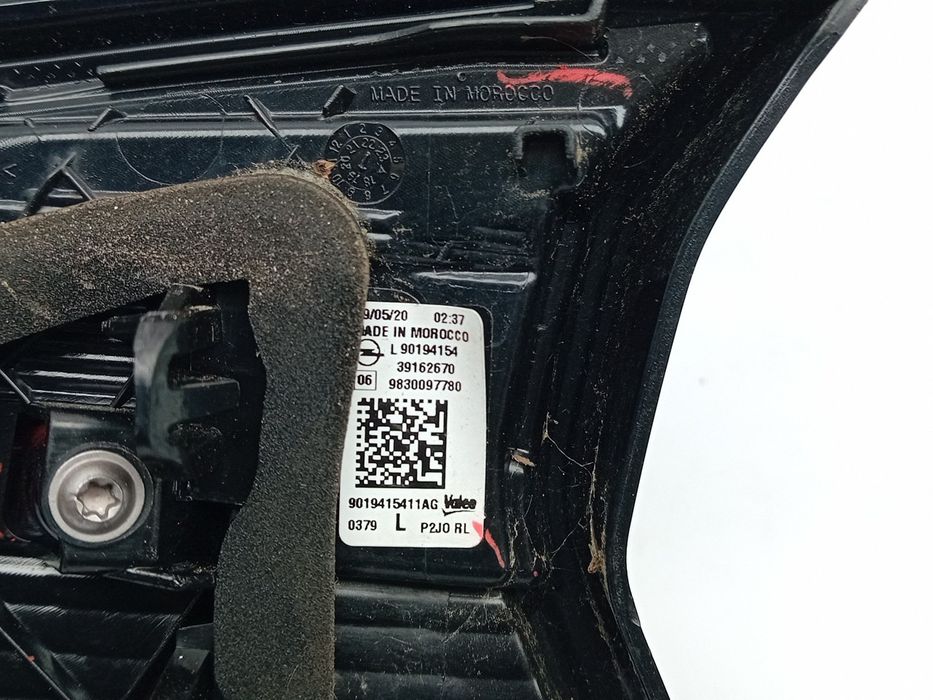 Farolim da mala esquerdo OPEL Corsa F