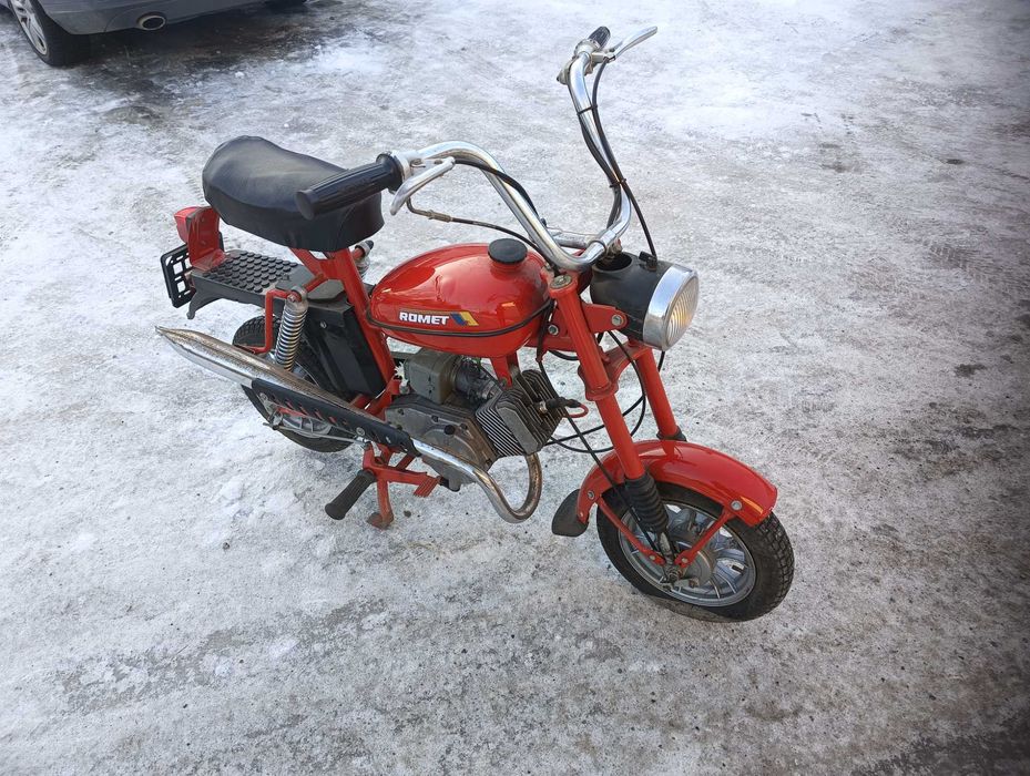 Motorynka zarejestrowana biała tablica