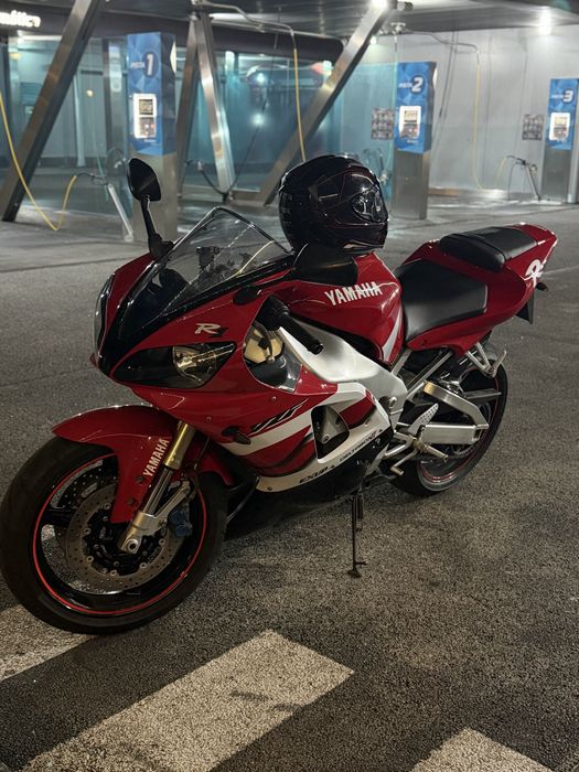 Yamaha r1 de 1999