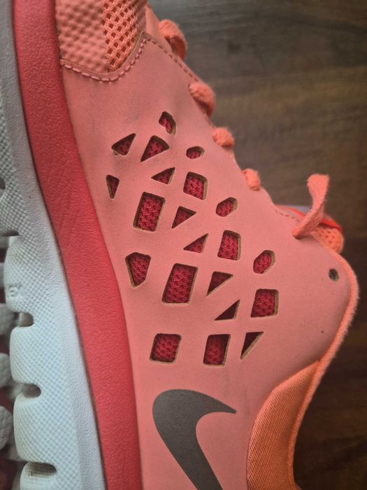 Buty Nike 39 rozmiar