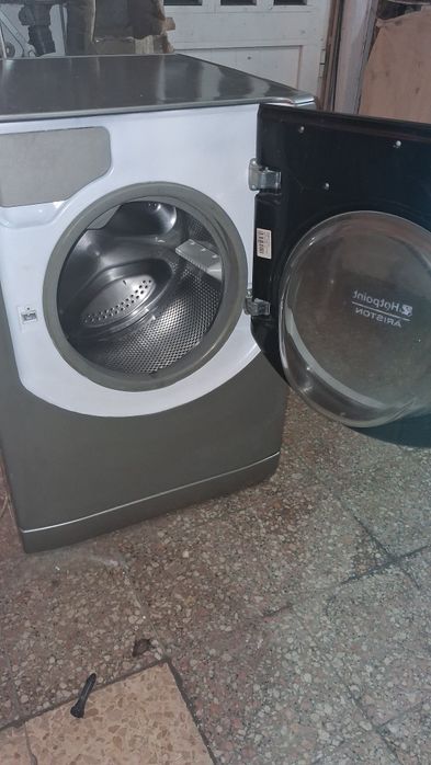 Maquina de lavar roupa Ariston 9kg