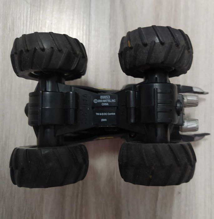 Batmobile MATTEL z 2003 roku